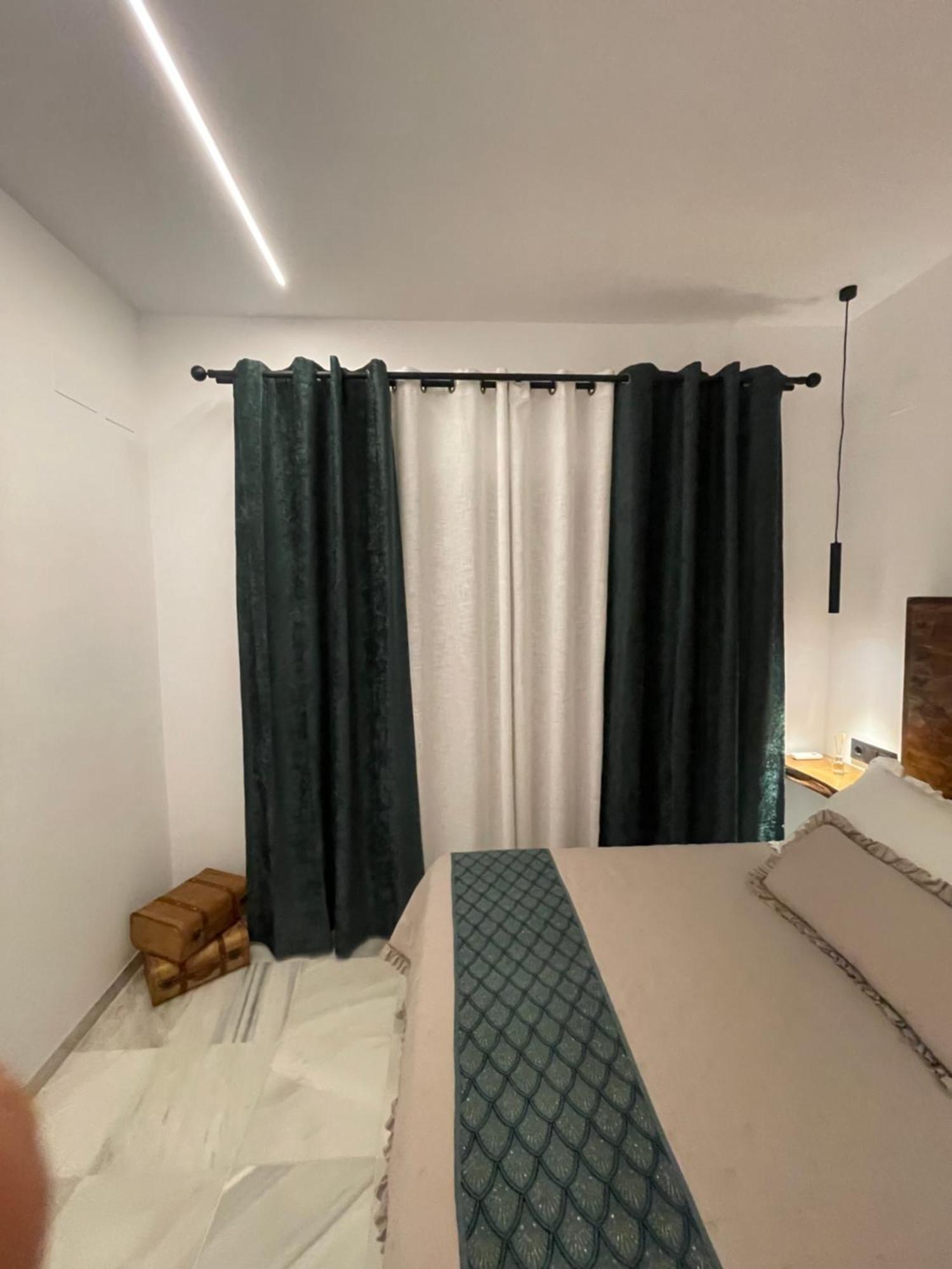 Wish Suite Ponce De Leon Севилья Экстерьер фото